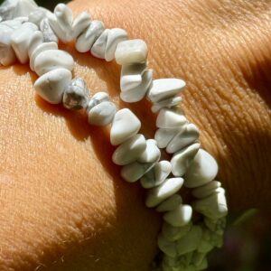 Pulseira Cascalho Howlita