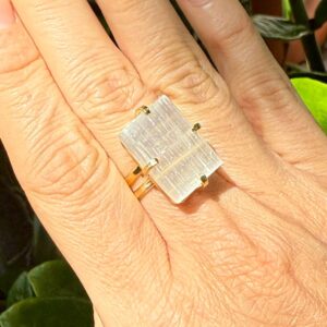 Anel Pedra Bruta Selenita